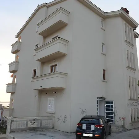 With A Parking Space - 14666 Split